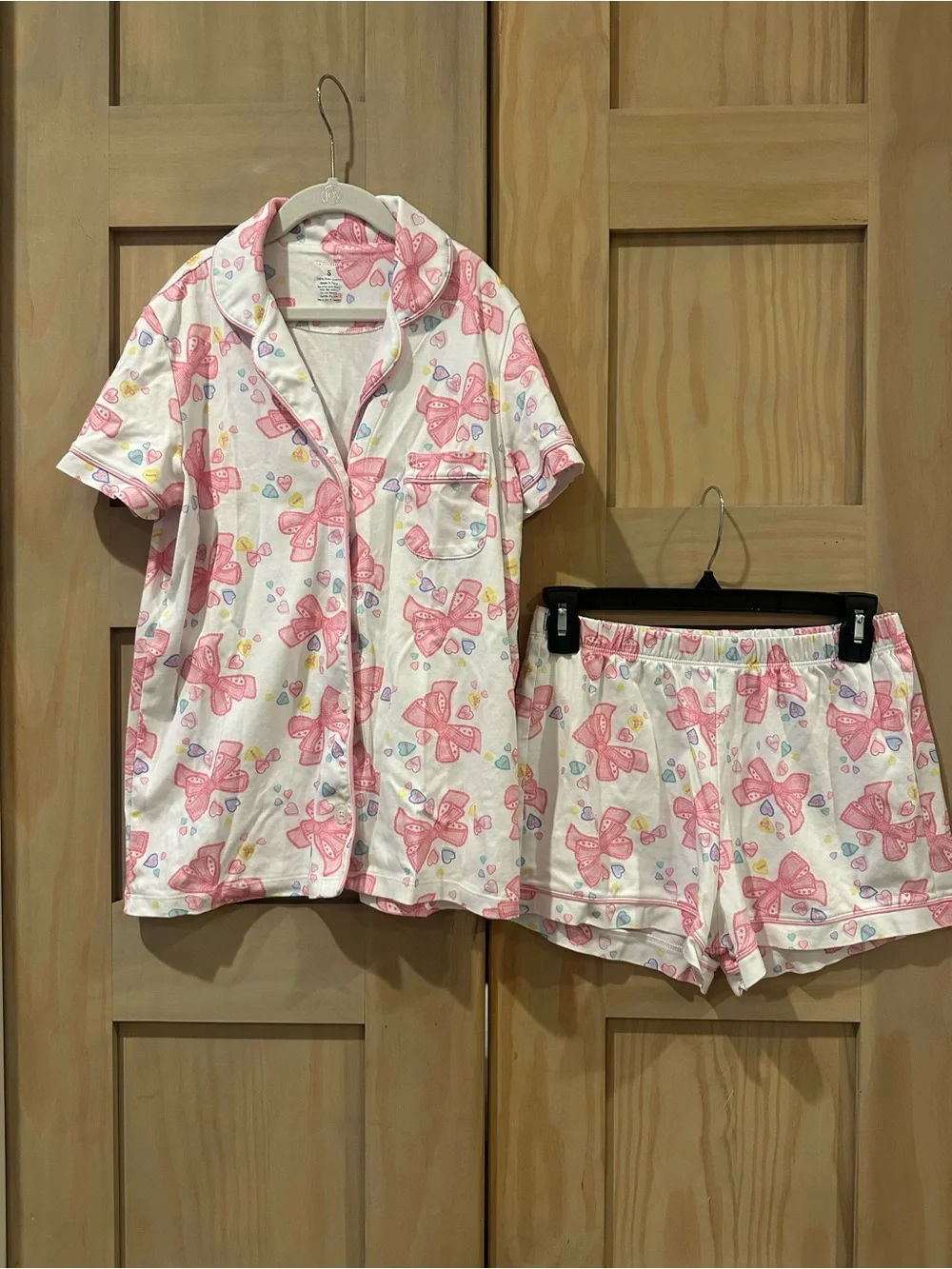 Roller Rabbit (Love Shack Fancy collab) Pink Bow Print Short Pajama Set